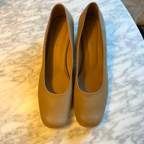 Huma Blanco Luisa Leather Mid Heel Pump in Tan, Size EU 42 - Picture 1 of 9